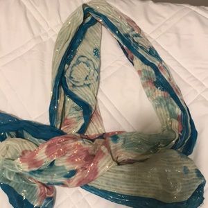 NWOT Shimmery Floral Scarf